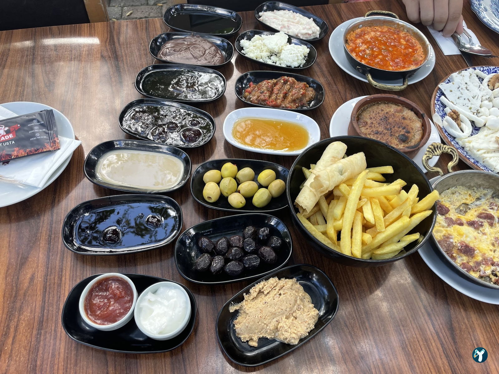 Etzade Eşsiz Anadolu Lezzetleri - Testi Kebabı, Dana Lokum - Kahvaltı