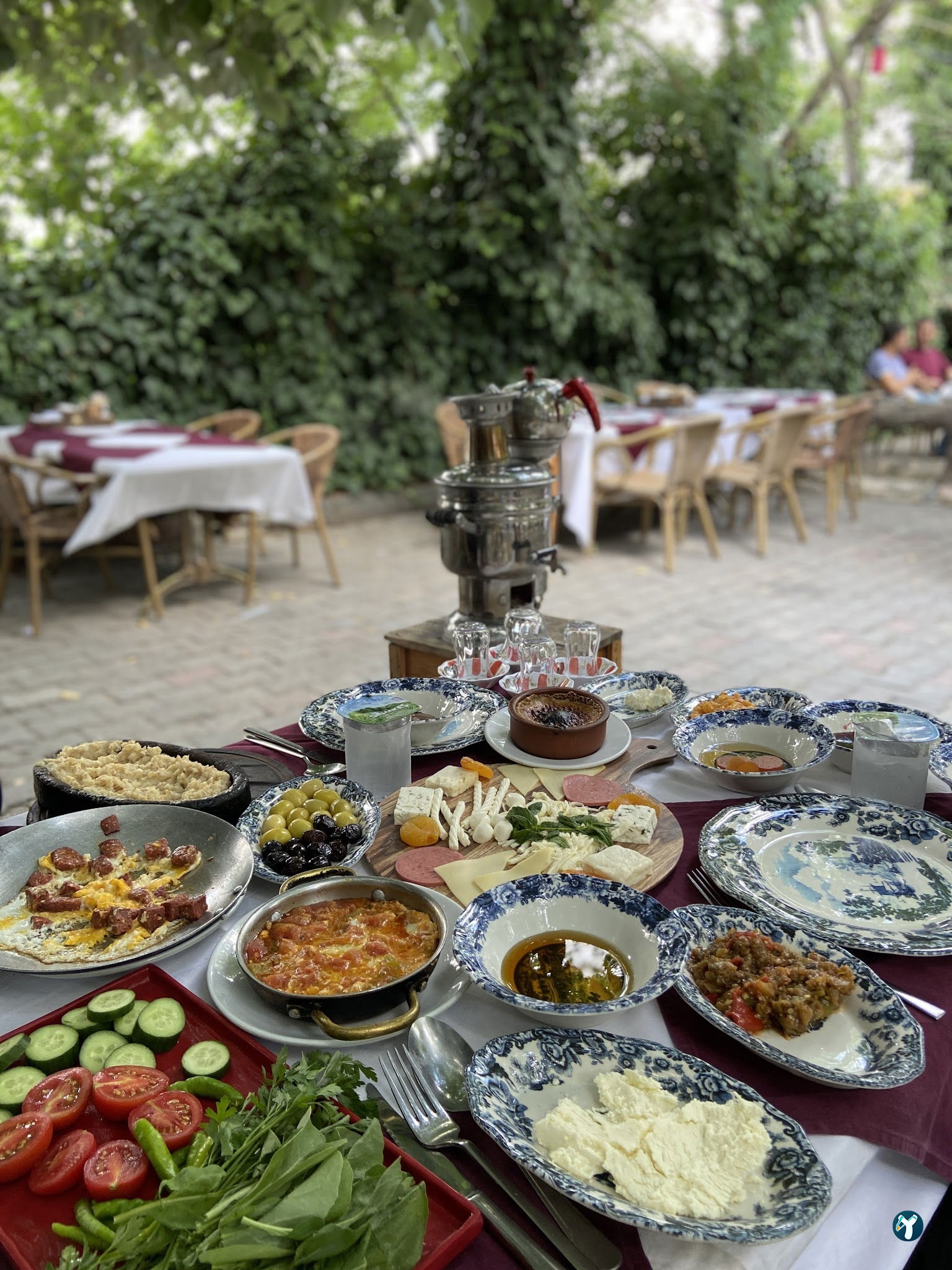 Etzade Eşsiz Anadolu Lezzetleri - Testi Kebabı, Dana Lokum - Kahvaltı
