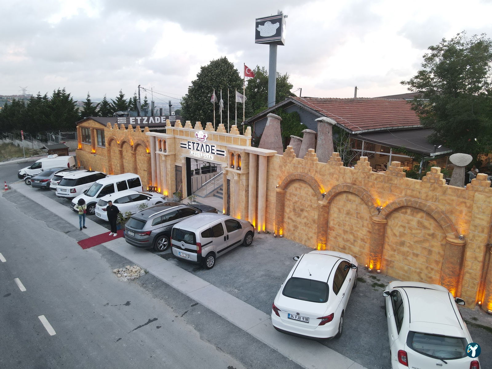Etzade Eşsiz Anadolu Lezzetleri - Testi Kebabı, Dana Lokum - Kahvaltı