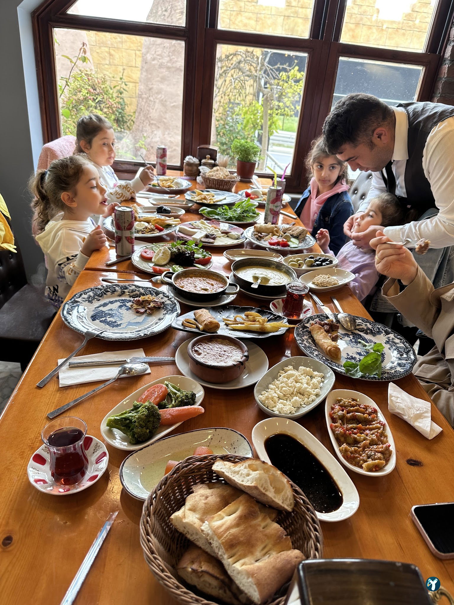 Etzade Eşsiz Anadolu Lezzetleri - Testi Kebabı, Dana Lokum - Kahvaltı