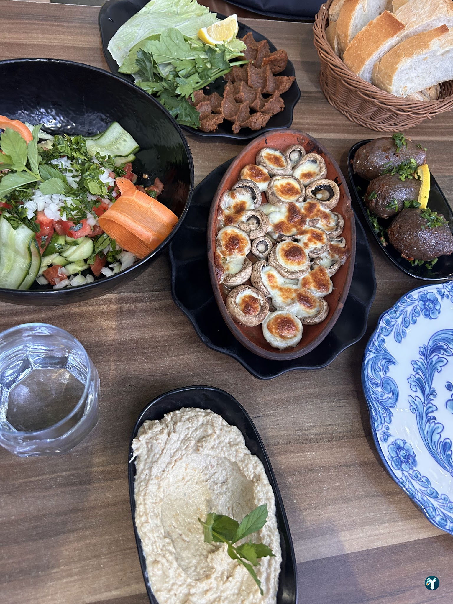 Etzade Eşsiz Anadolu Lezzetleri - Testi Kebabı, Dana Lokum - Kahvaltı