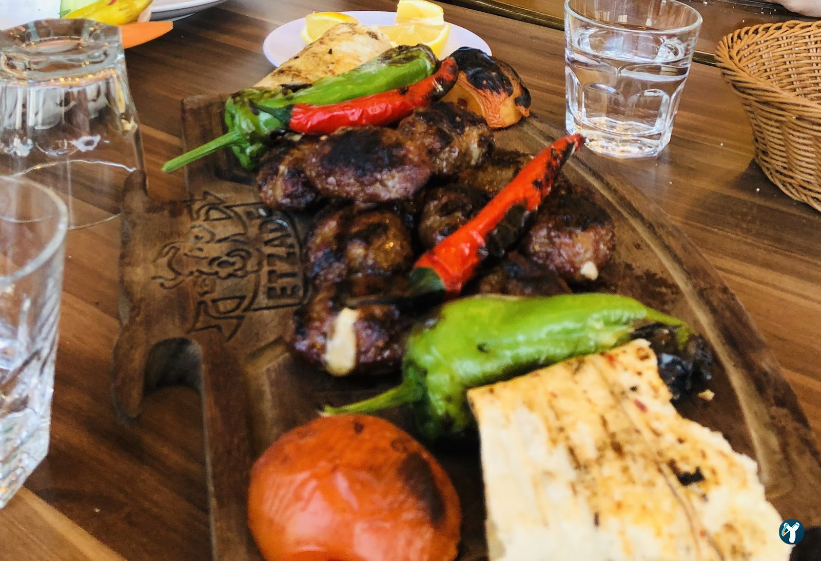 Etzade Eşsiz Anadolu Lezzetleri - Testi Kebabı, Dana Lokum - Kahvaltı