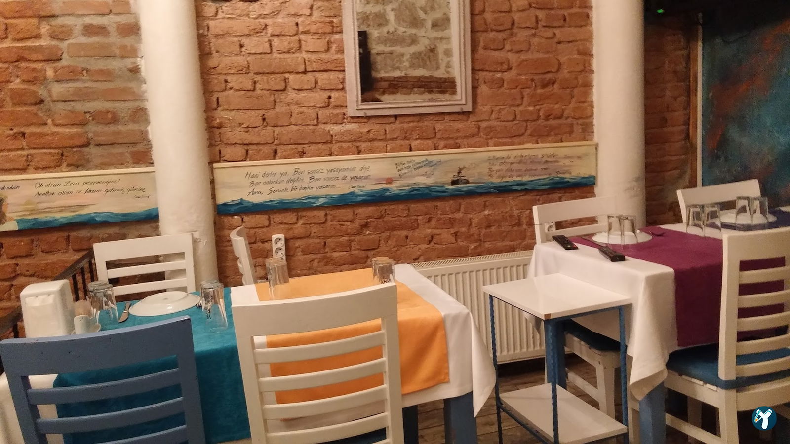 Aynalı Meyhane
