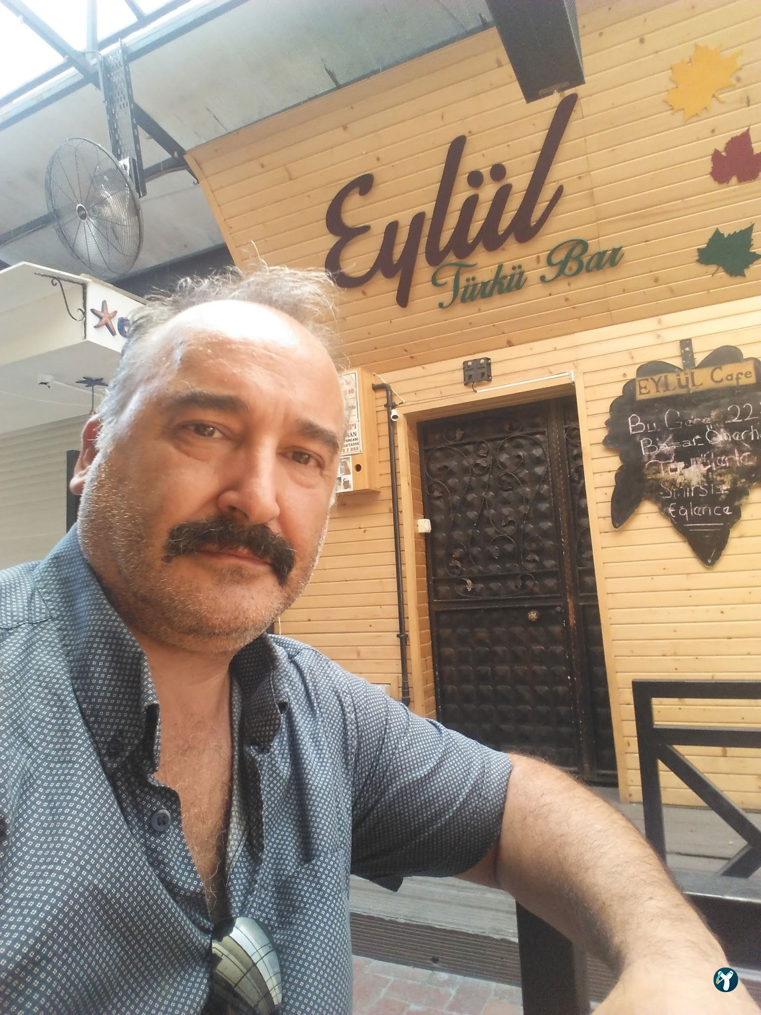 Aynalı Meyhane