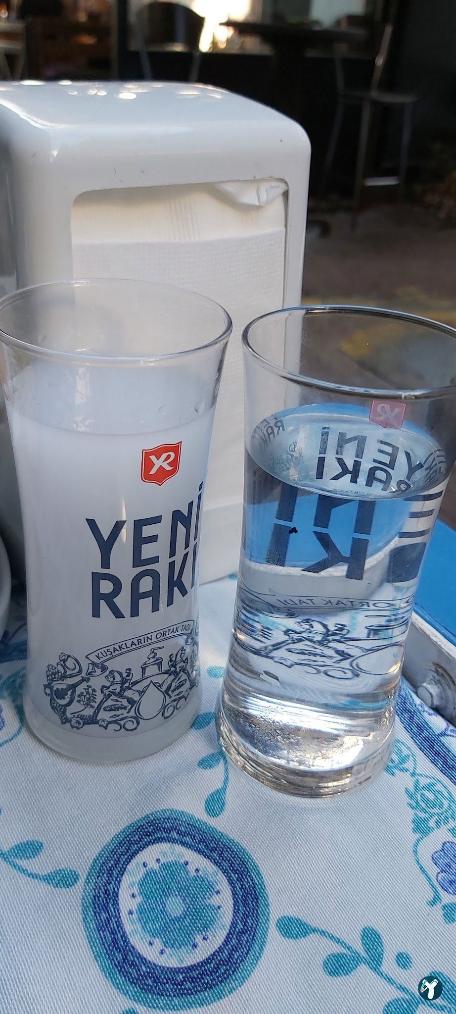 Aynalı Meyhane