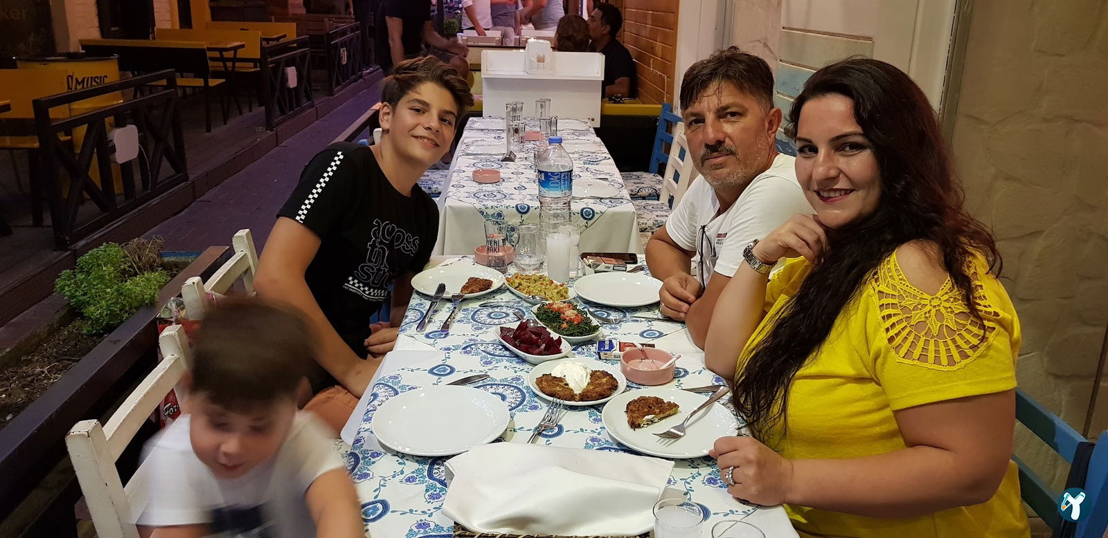 Aynalı Meyhane