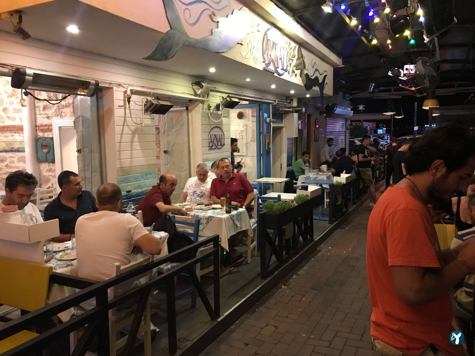 Aynalı Meyhane