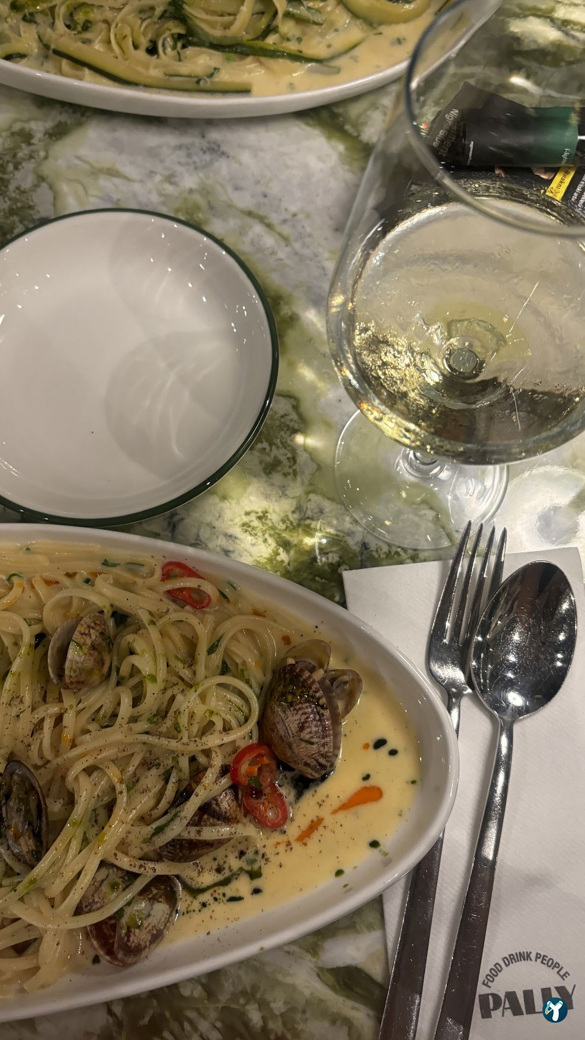 Pally - Restoran & Kokteyl Bar