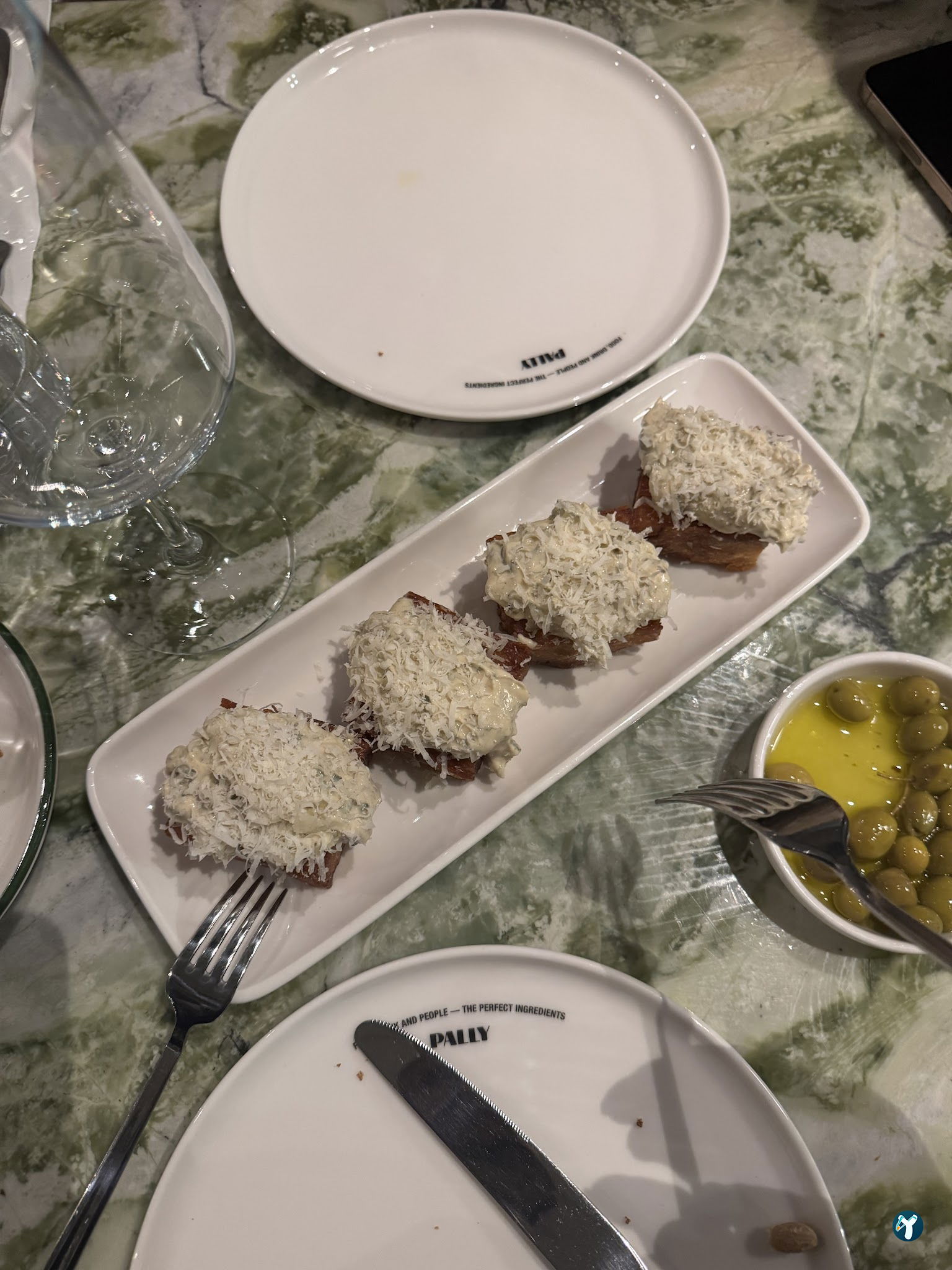 Pally - Restoran & Kokteyl Bar