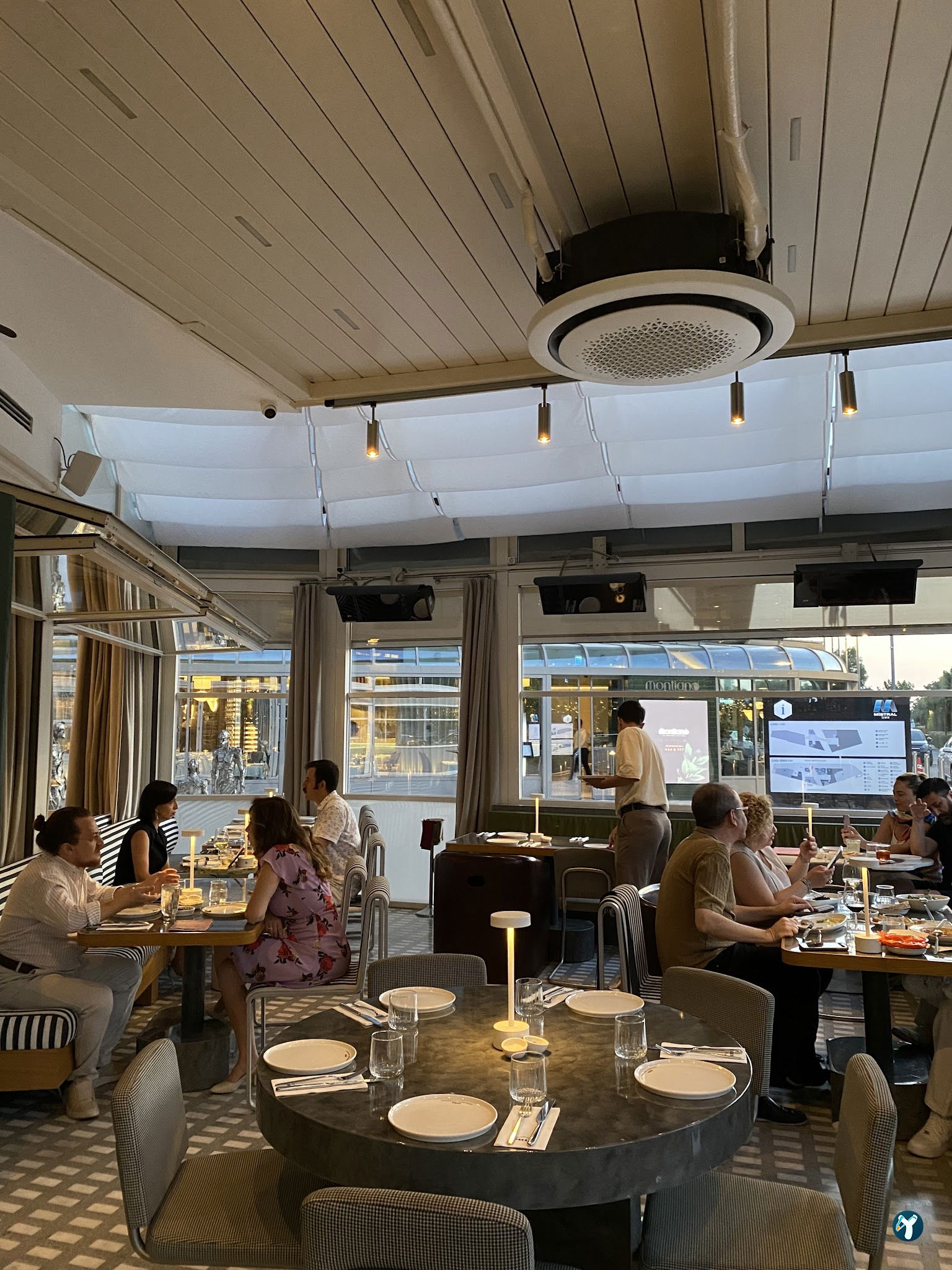 Pally - Restoran & Kokteyl Bar