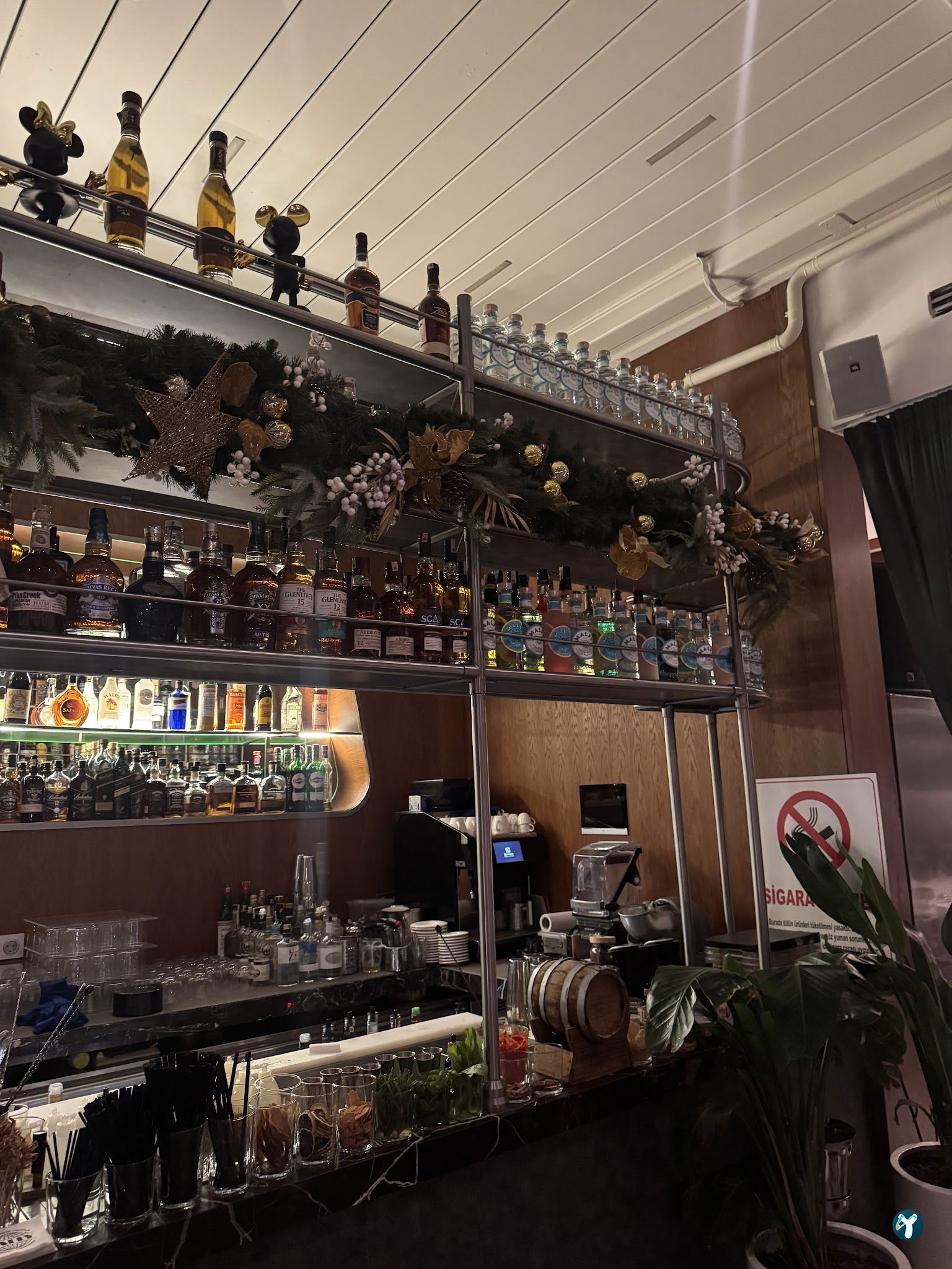 Pally - Restoran & Kokteyl Bar