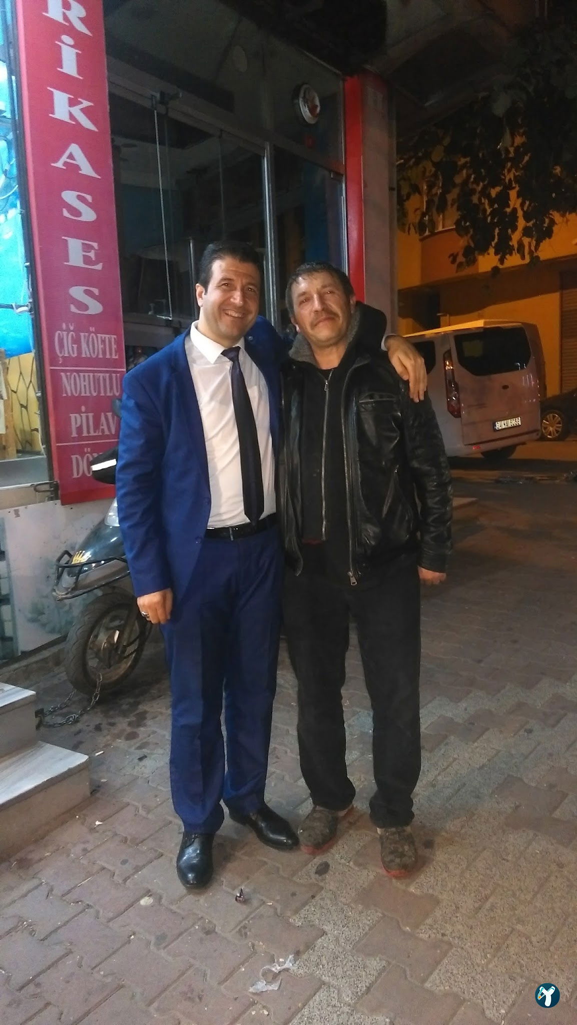 Harikases Çiğköfte Döner