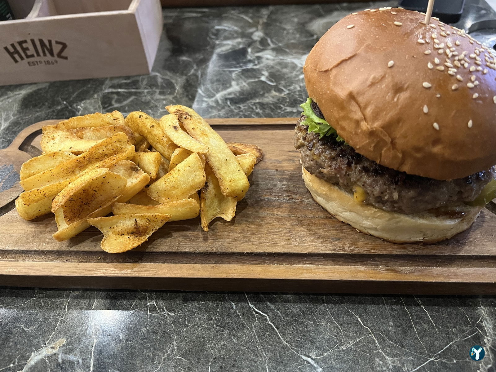 Bar Bar Burger & Coffee