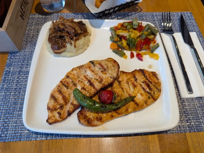 Mengoli Burgers Steak Fries