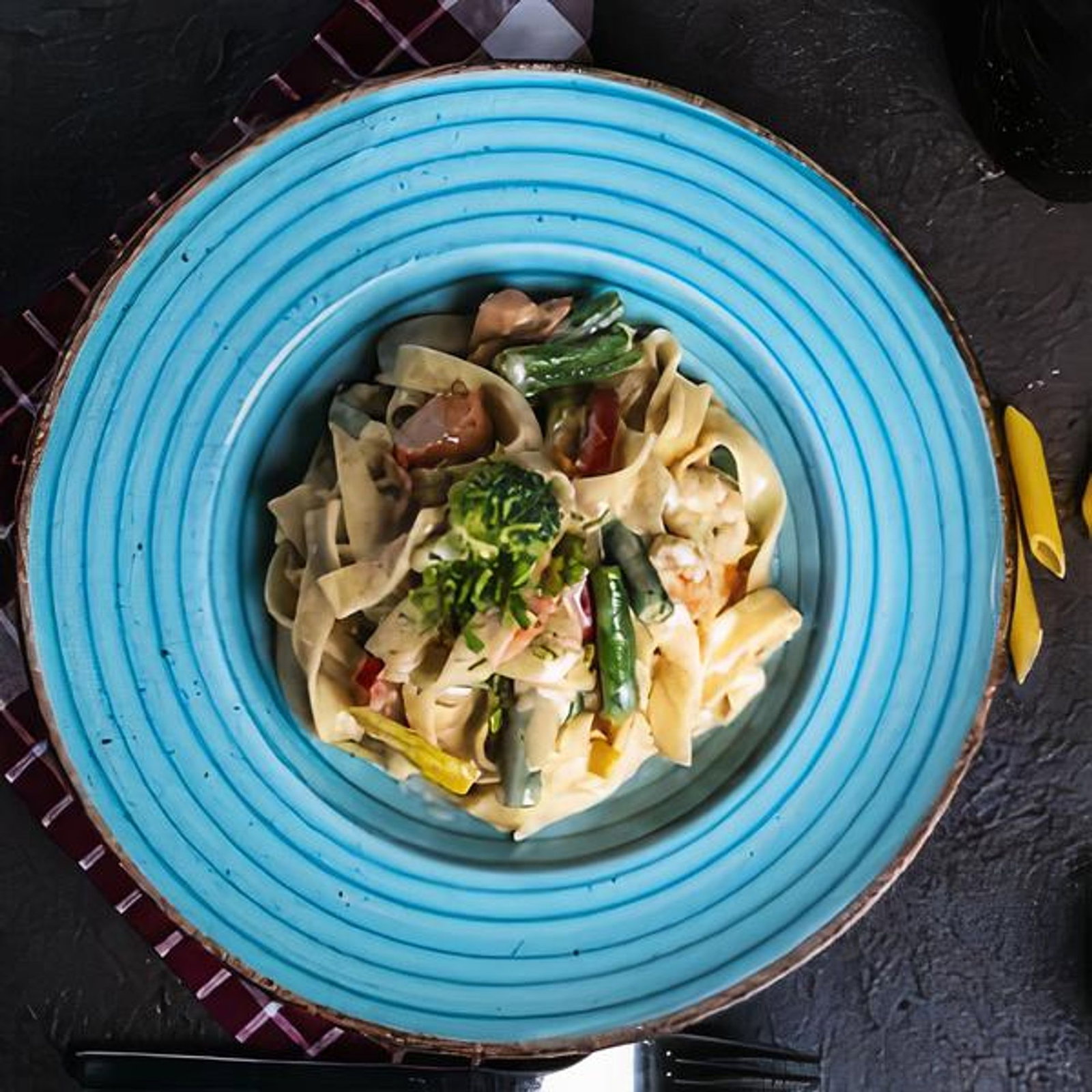 Kremalı Sebzeli Fettuccine
