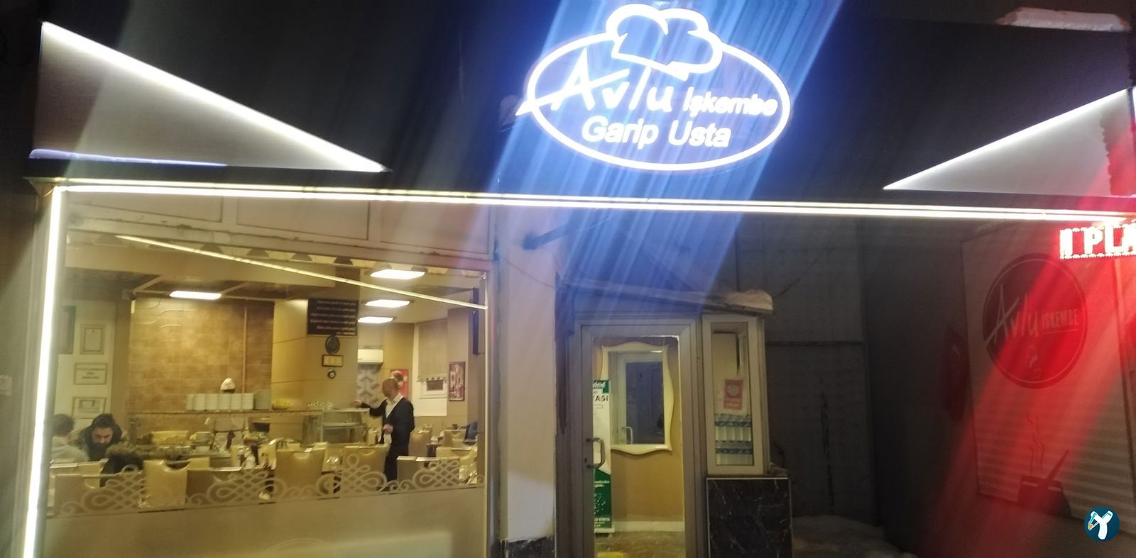 Avlu İşkembe Garip Usta