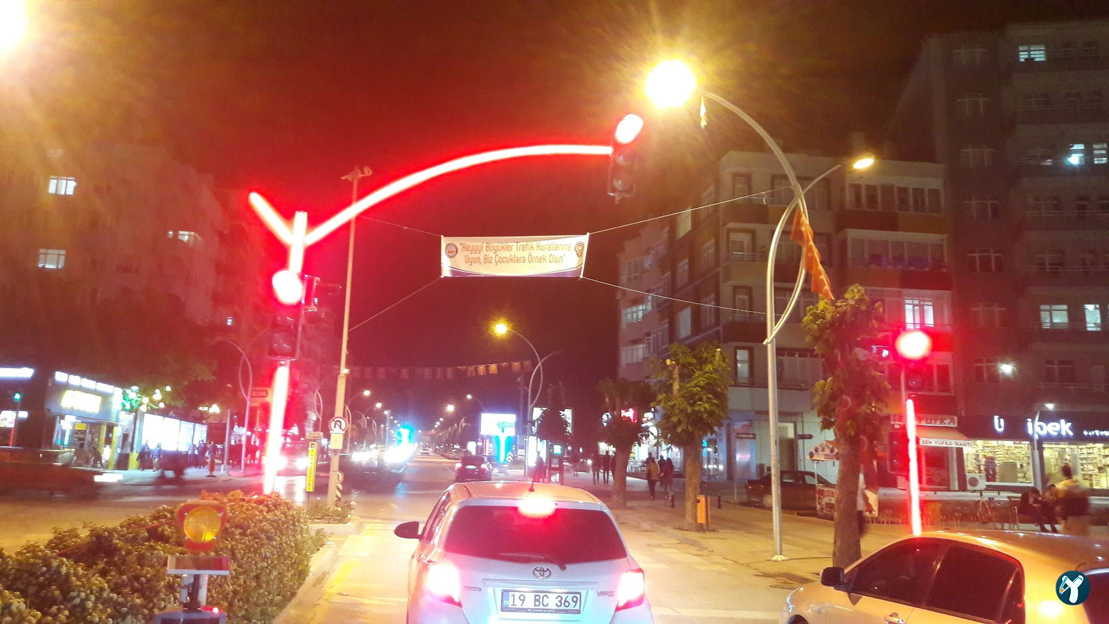 Avlu İşkembe Garip Usta