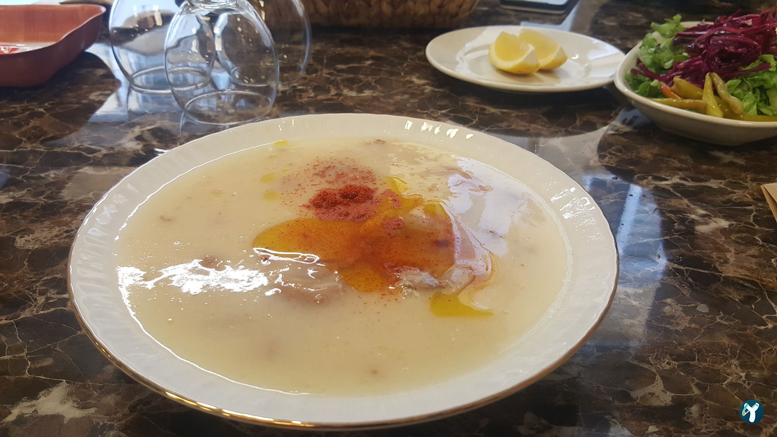 Avlu İşkembe Garip Usta