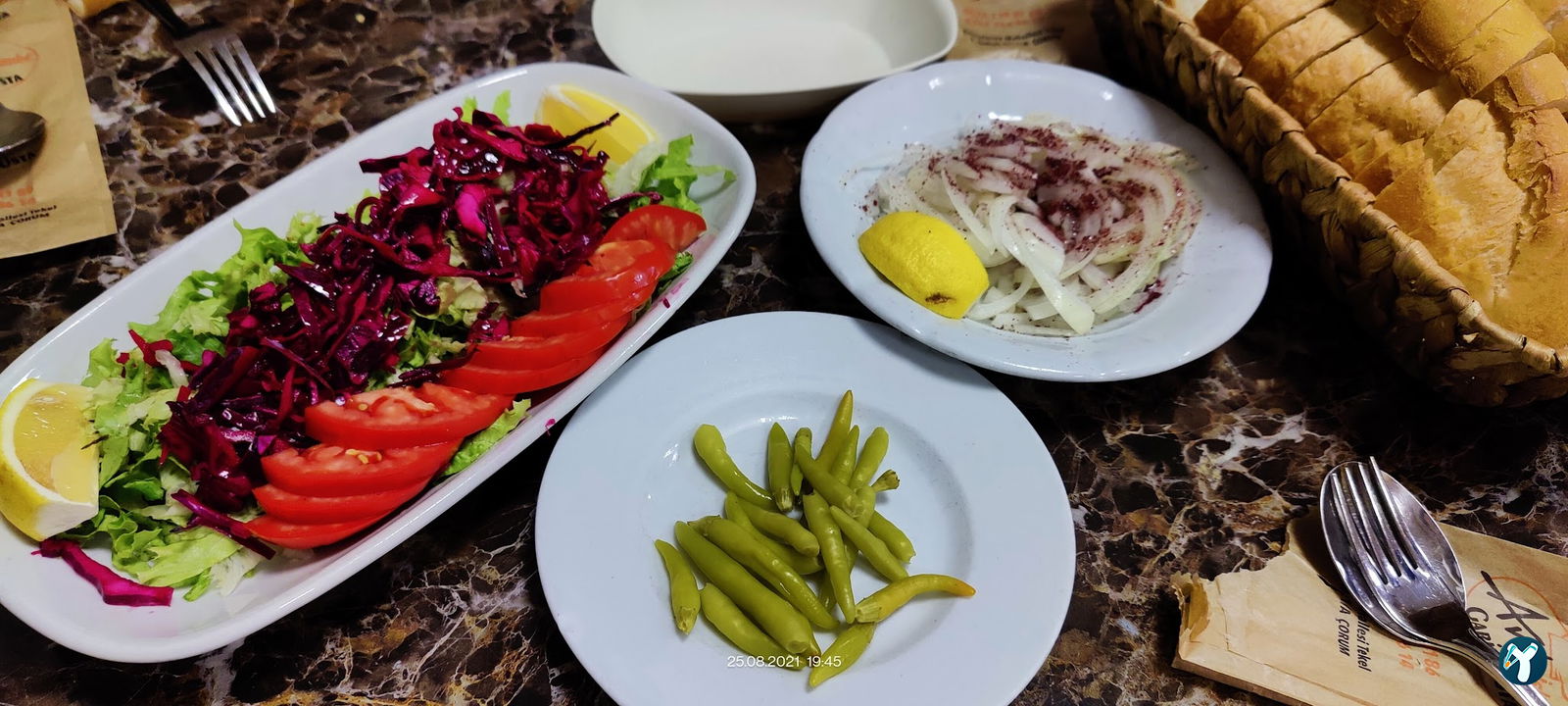 Avlu İşkembe Garip Usta