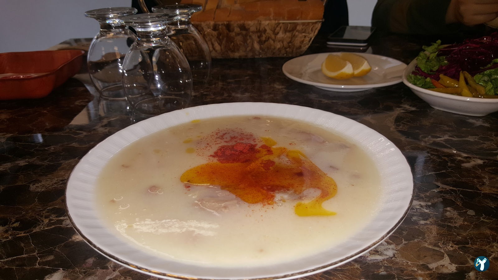 Avlu İşkembe Garip Usta