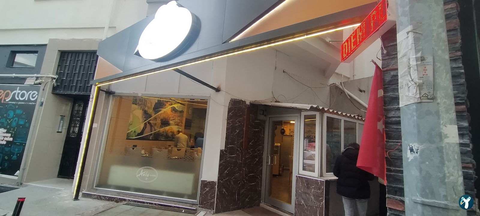Avlu İşkembe Garip Usta