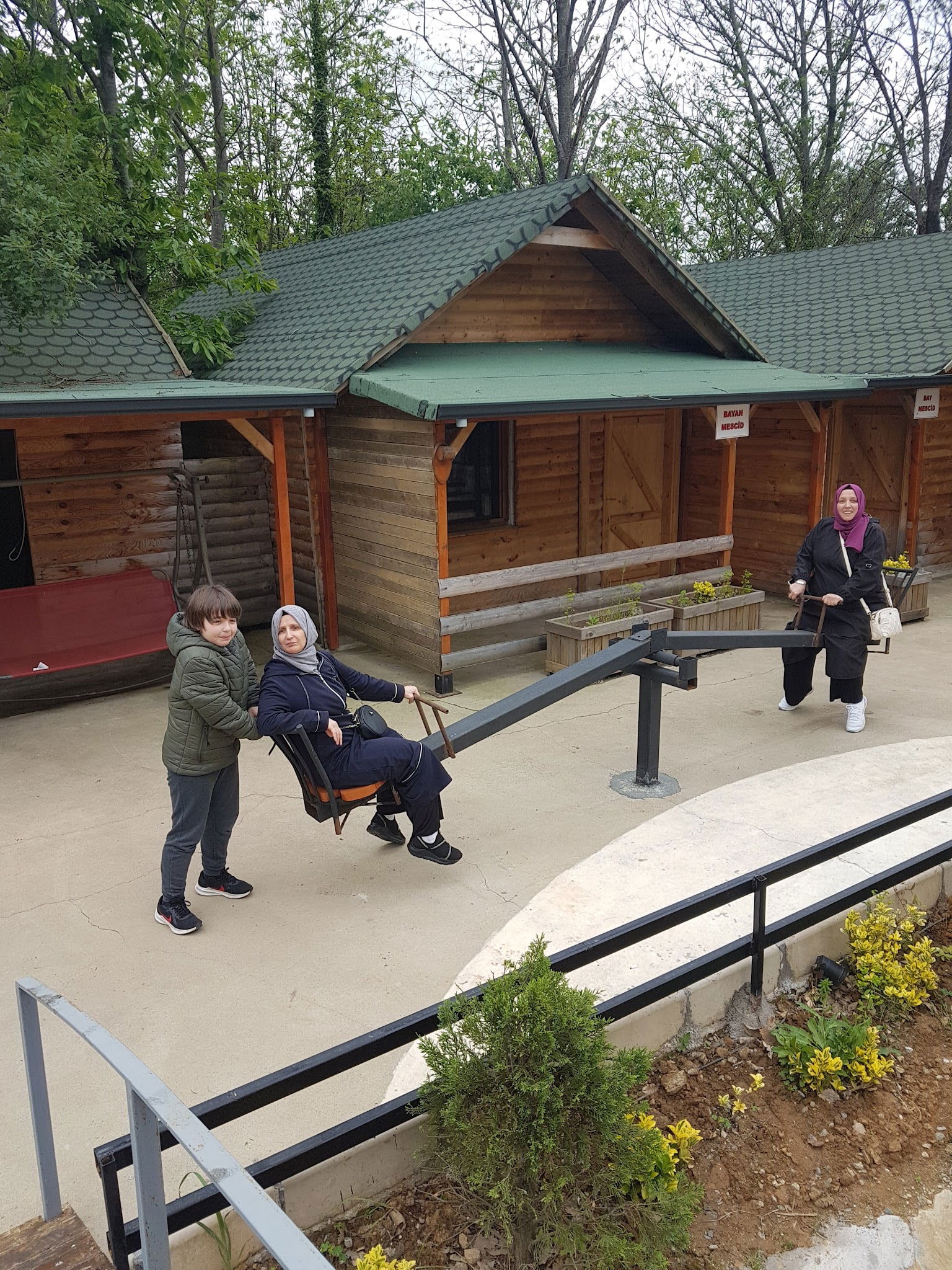 Sihirli Bahce Kirevi