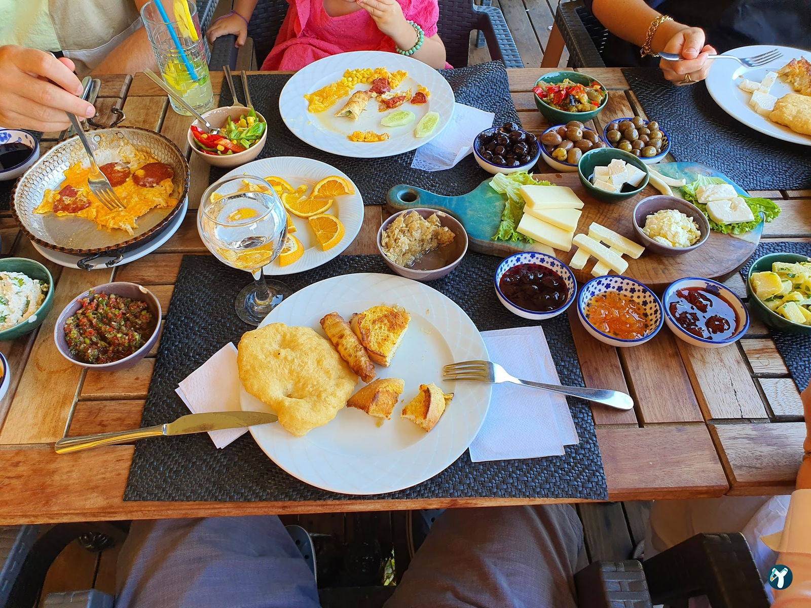 Tuğra Cafe Restaurant-Alkolsuz