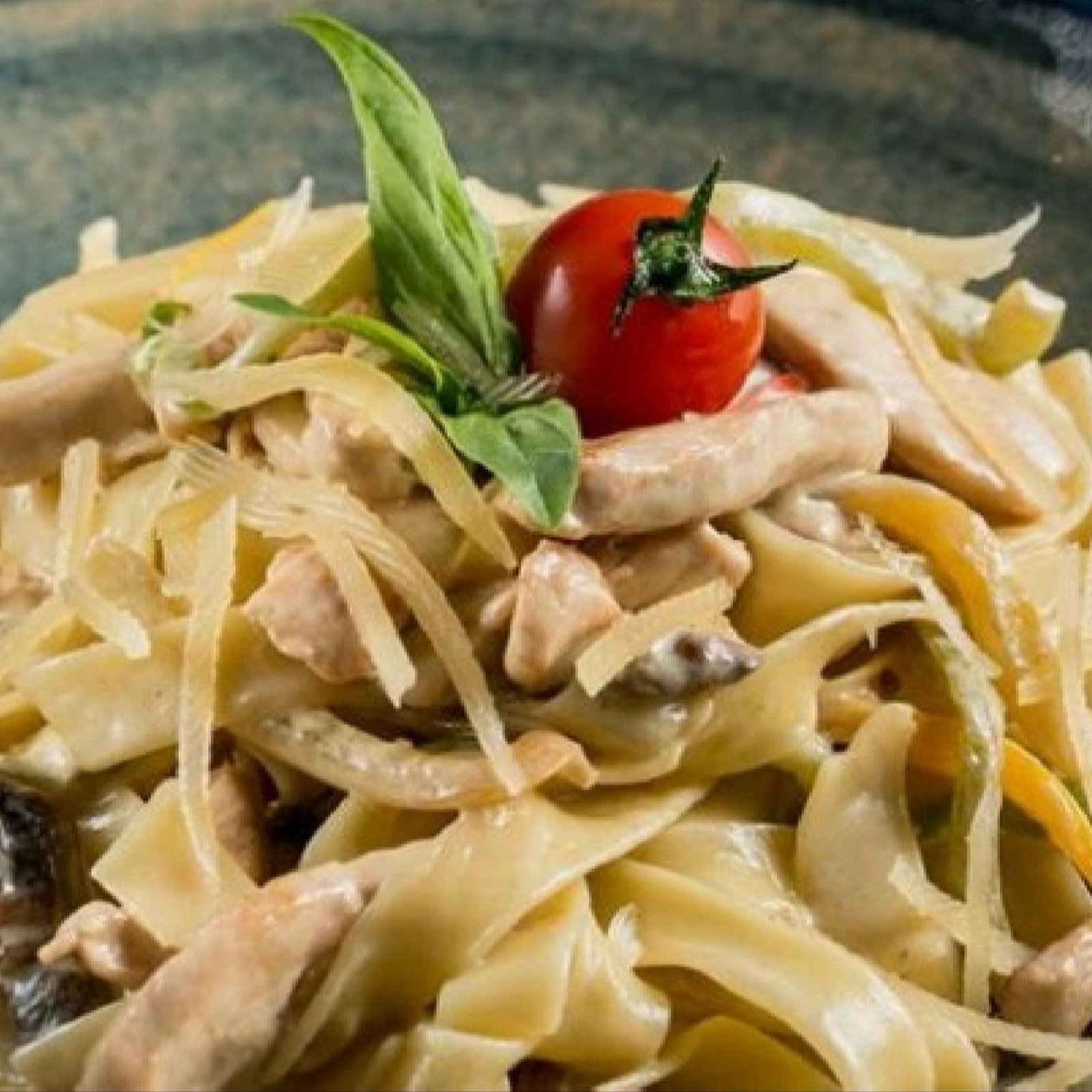 Fettuccini Tavuk Mantar