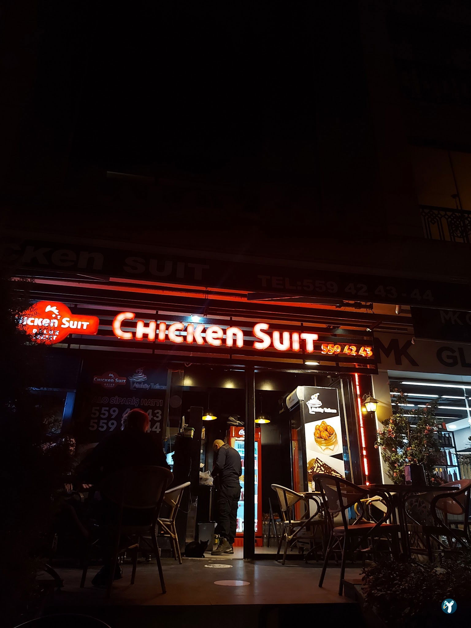 Chicken Suit, Ataköy Piliç Çevirme
