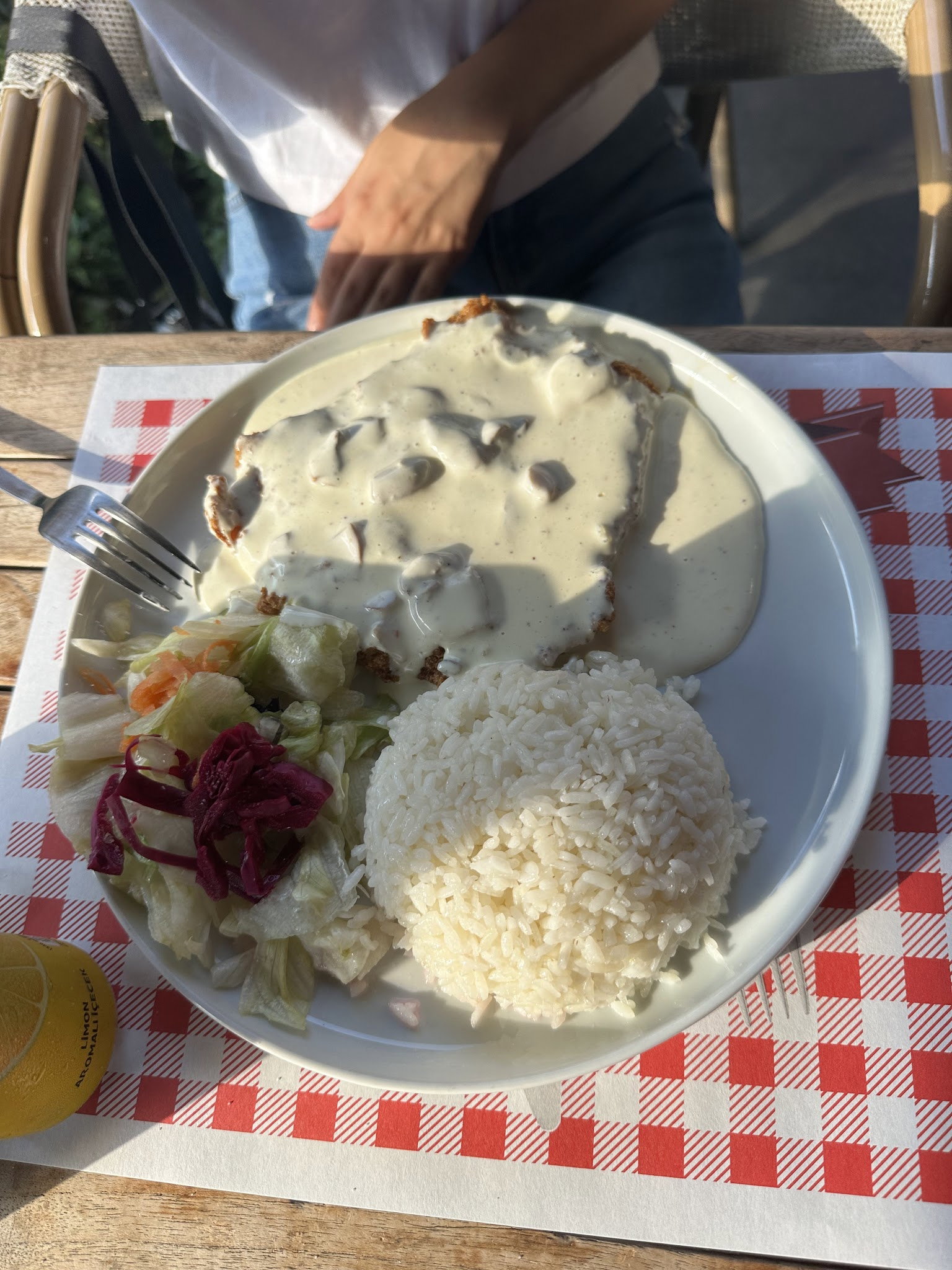 Chicken Suit, Ataköy Piliç Çevirme