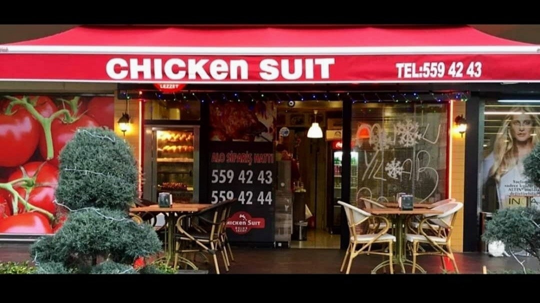 Chicken Suit, Ataköy Piliç Çevirme