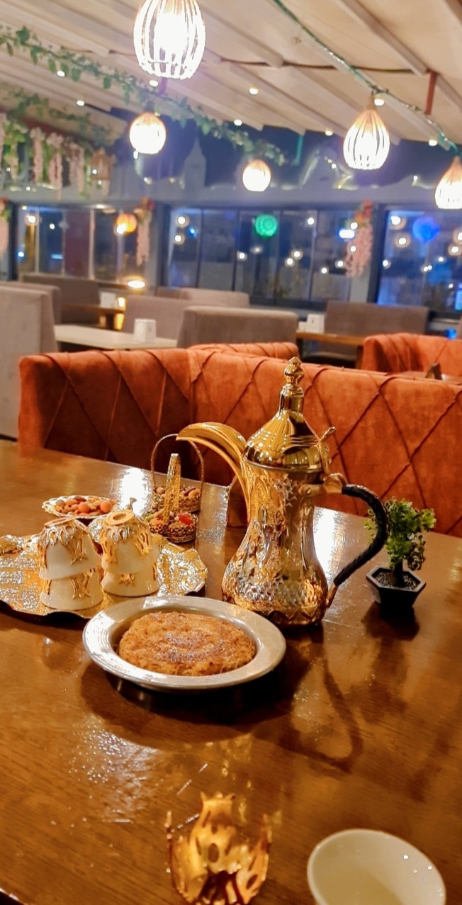 Moonlight Cafe And Restaurant