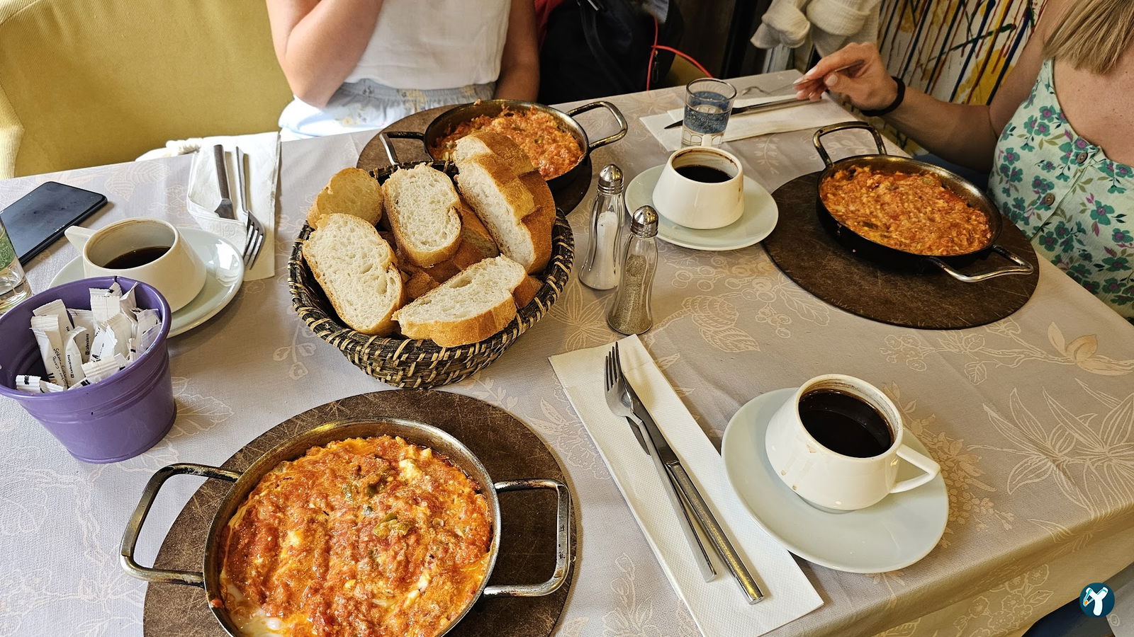 Valens Cafe Restaurant