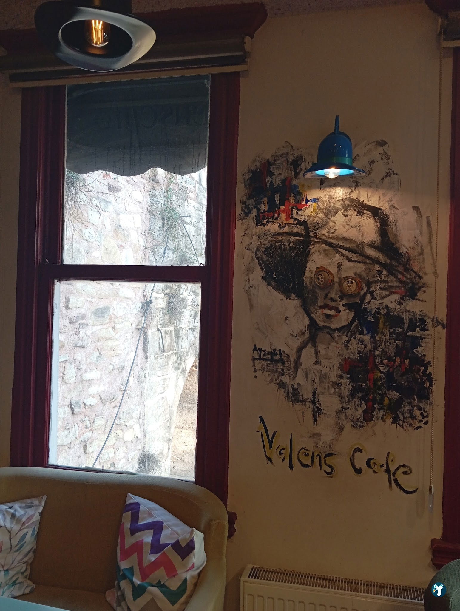 Valens Cafe Restaurant