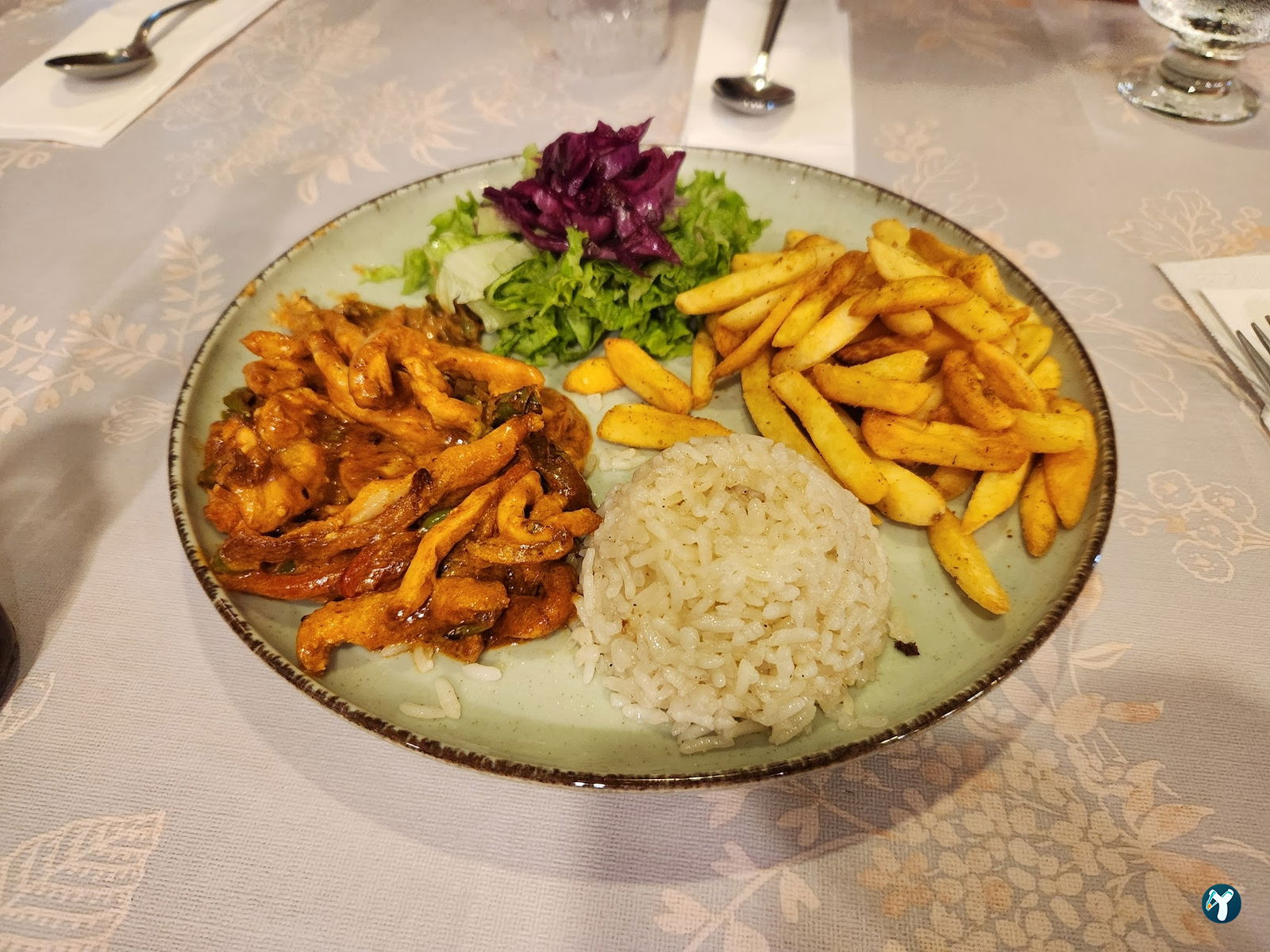 Valens Cafe Restaurant