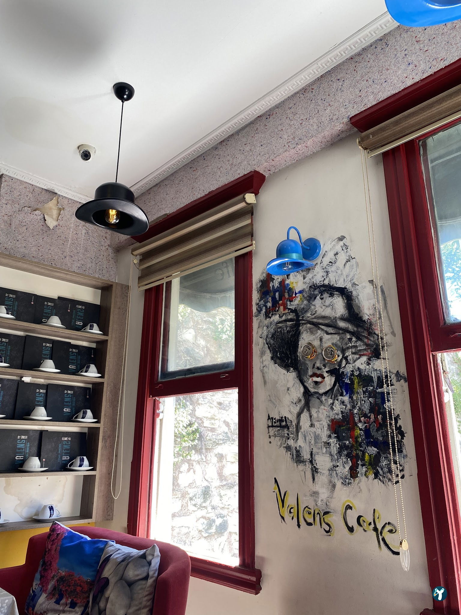 Valens Cafe Restaurant