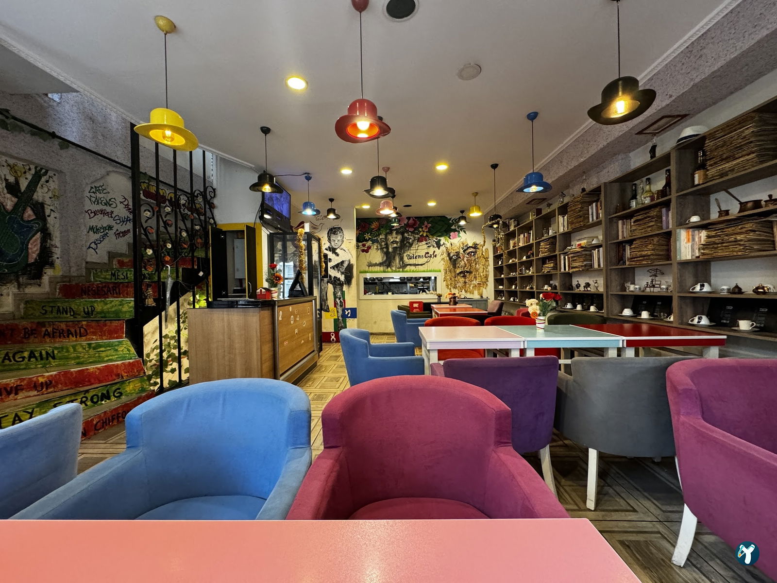 Valens Cafe Restaurant