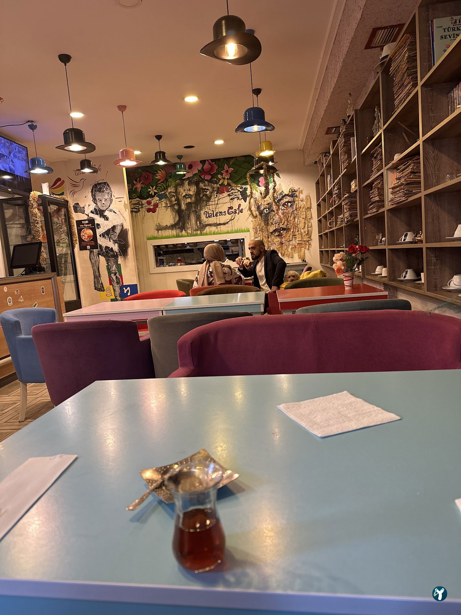 Valens Cafe Restaurant