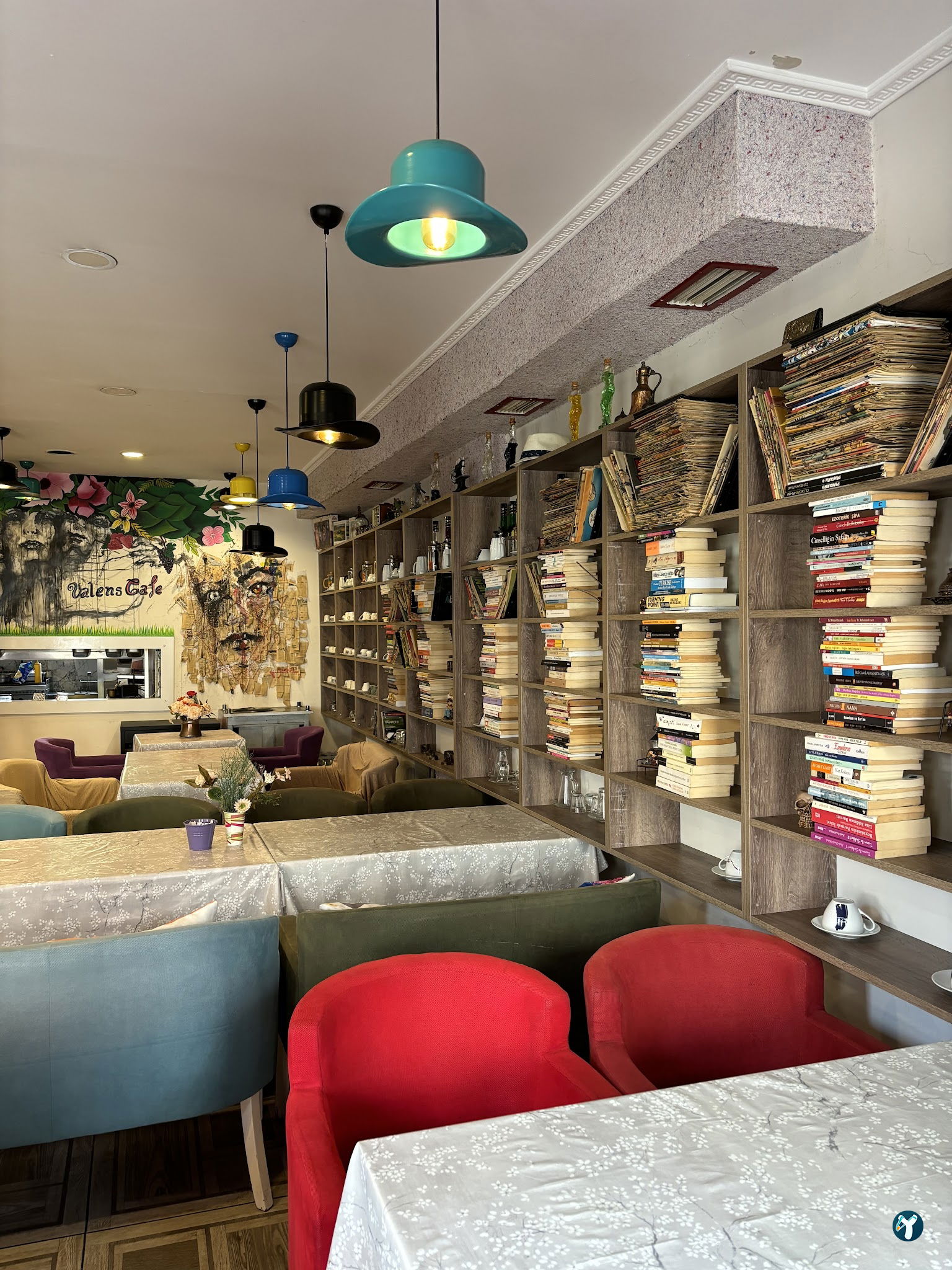 Valens Cafe Restaurant