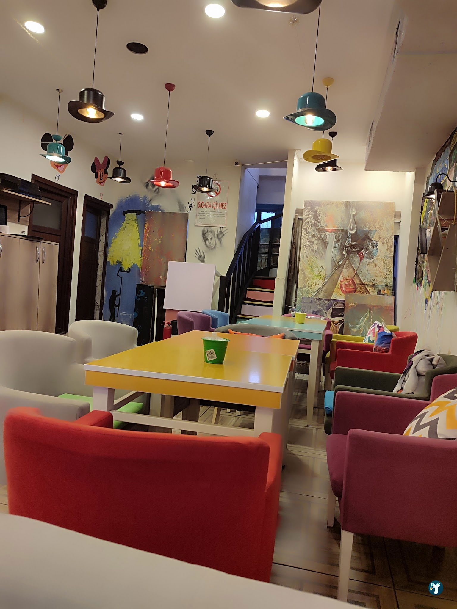 Valens Cafe Restaurant