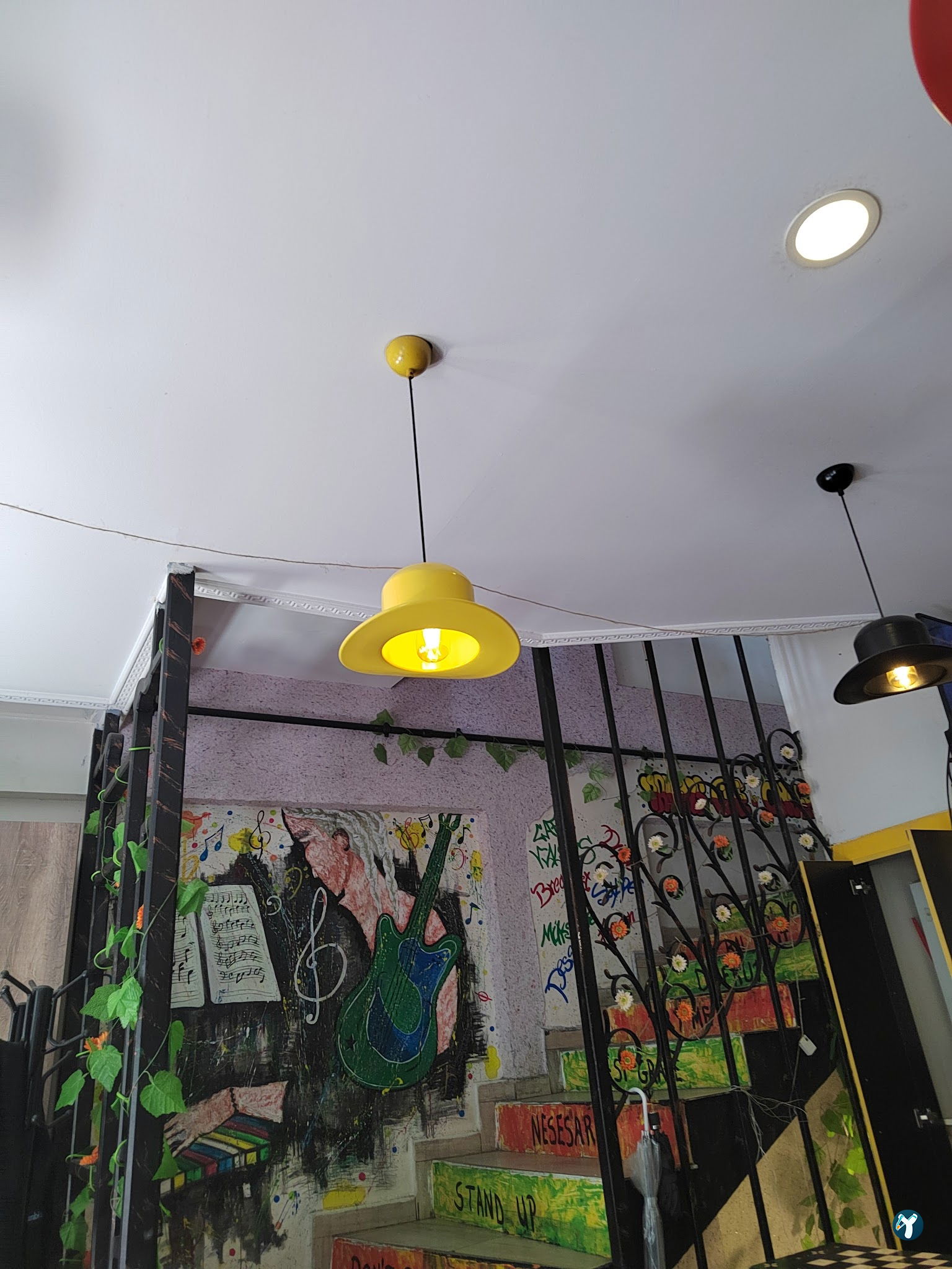 Valens Cafe Restaurant