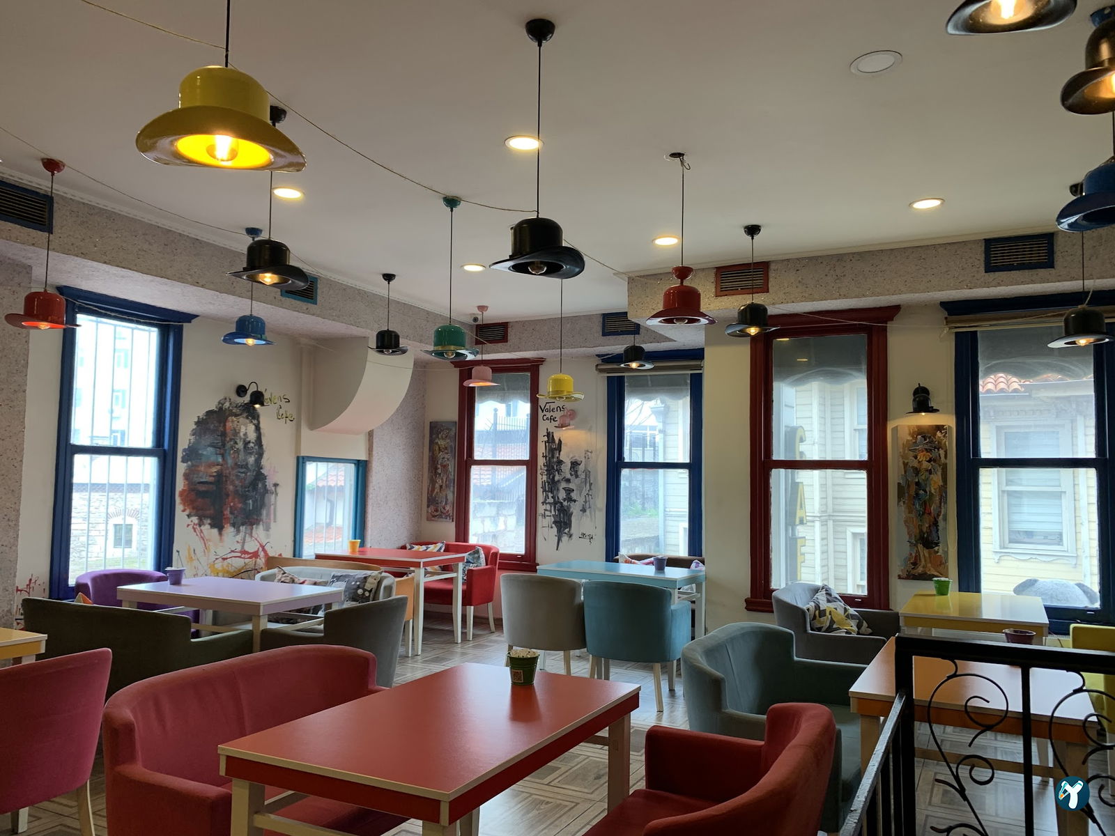 Valens Cafe Restaurant