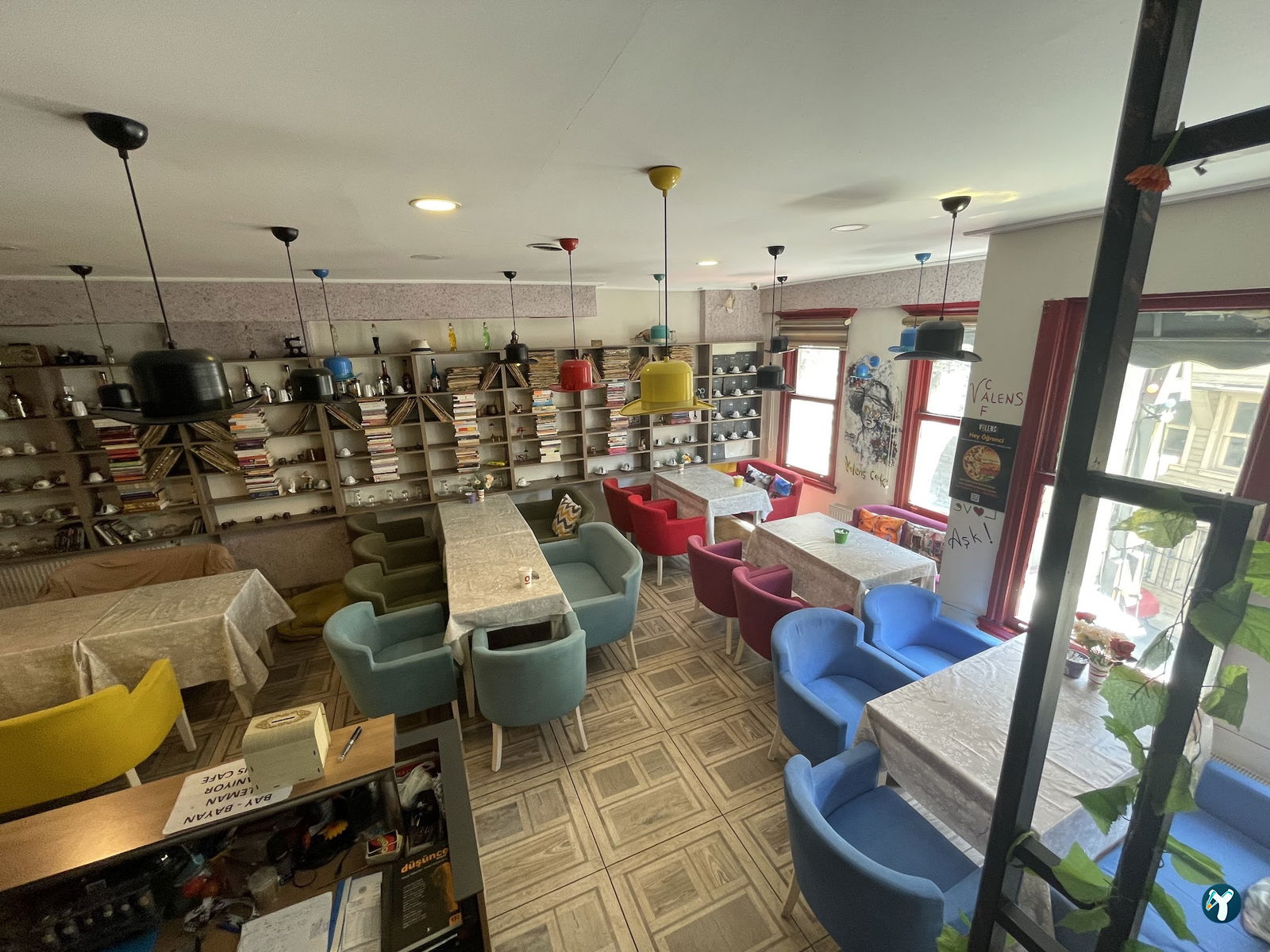 Valens Cafe Restaurant
