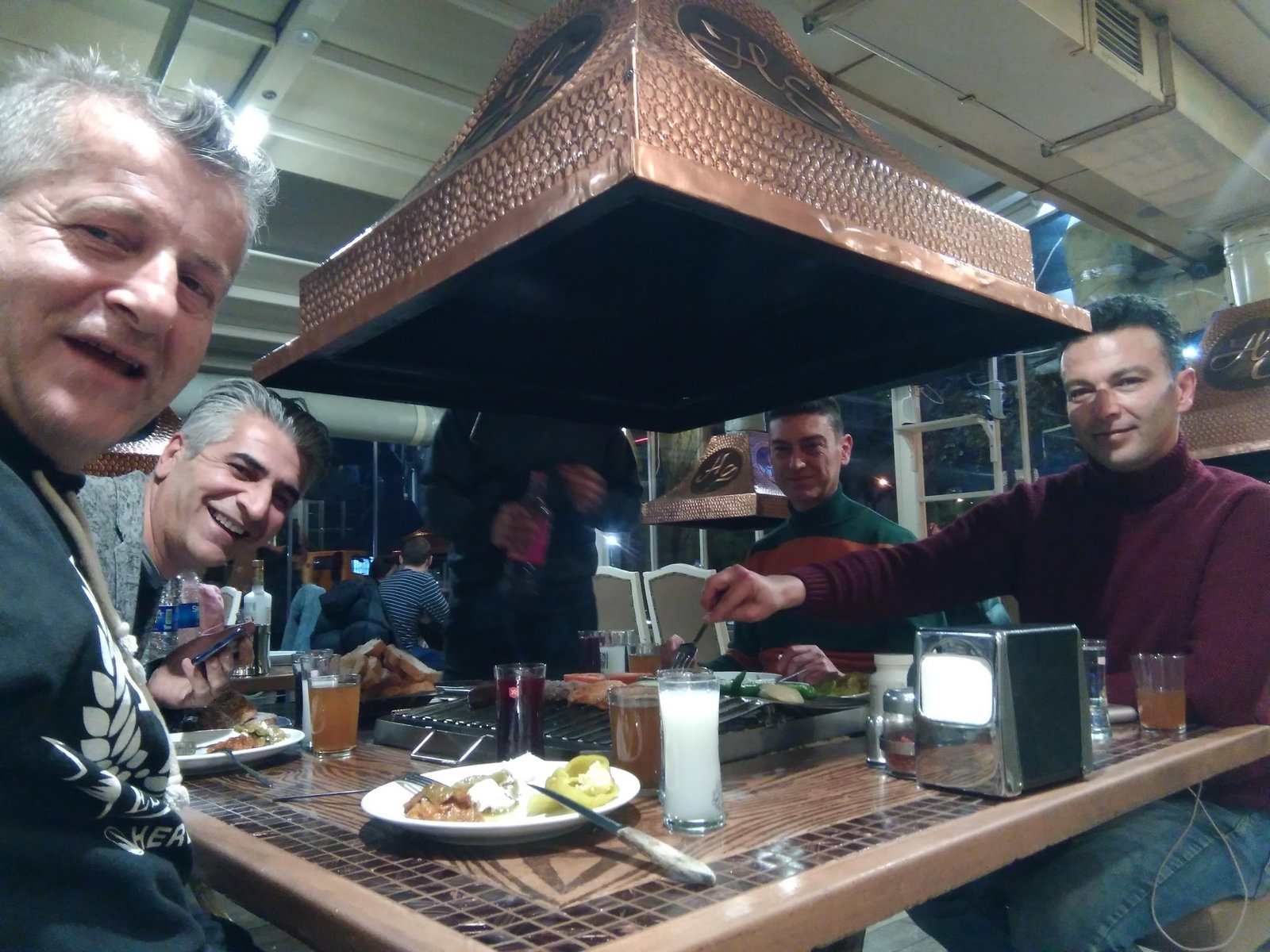 Hükümdar Sofrası Bakırköy Aile Mangalbaşı Et Lokantası