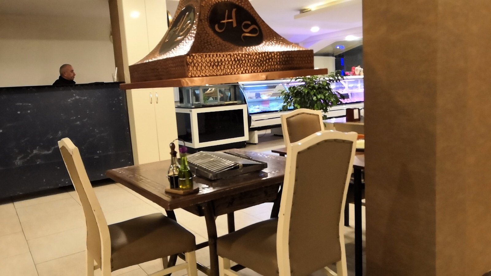 Hükümdar Sofrası Bakırköy Aile Mangalbaşı Et Lokantası