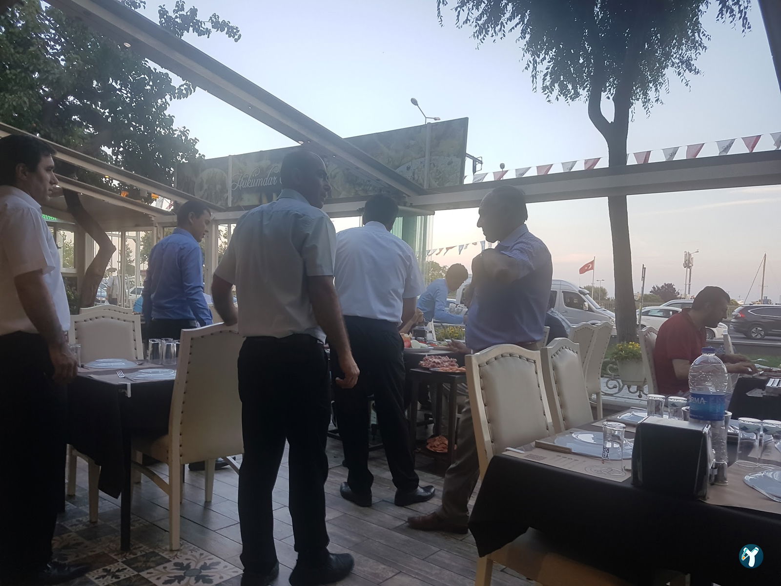 Hükümdar Sofrası Bakırköy Aile Mangalbaşı Et Lokantası
