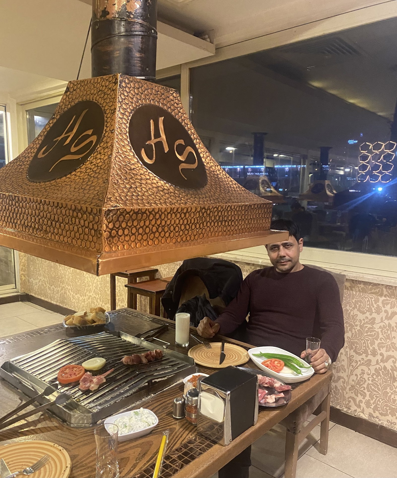 Hükümdar Sofrası Bakırköy Aile Mangalbaşı Et Lokantası