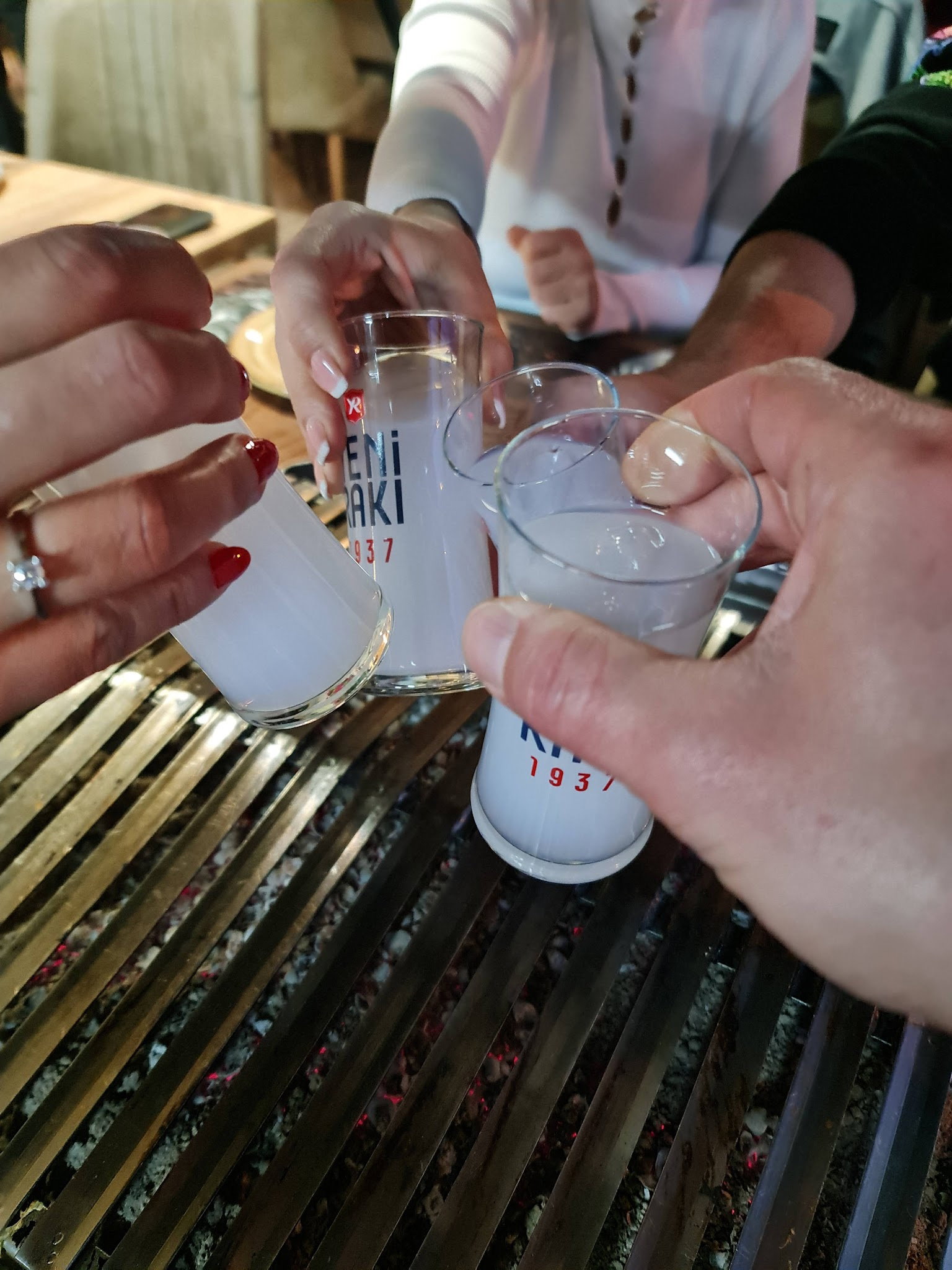 Hükümdar Sofrası Bakırköy Aile Mangalbaşı Et Lokantası