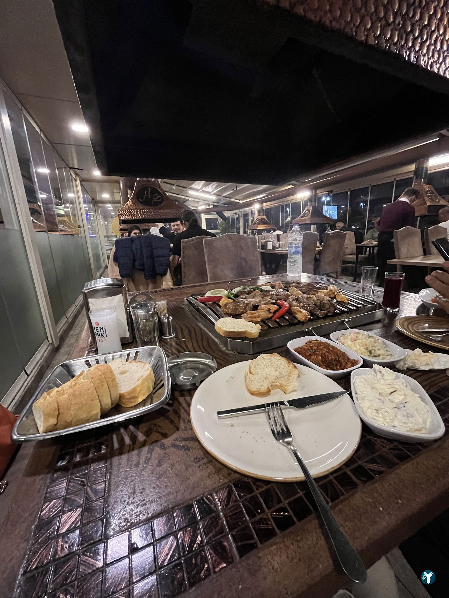 Hükümdar Sofrası Bakırköy Aile Mangalbaşı Et Lokantası
