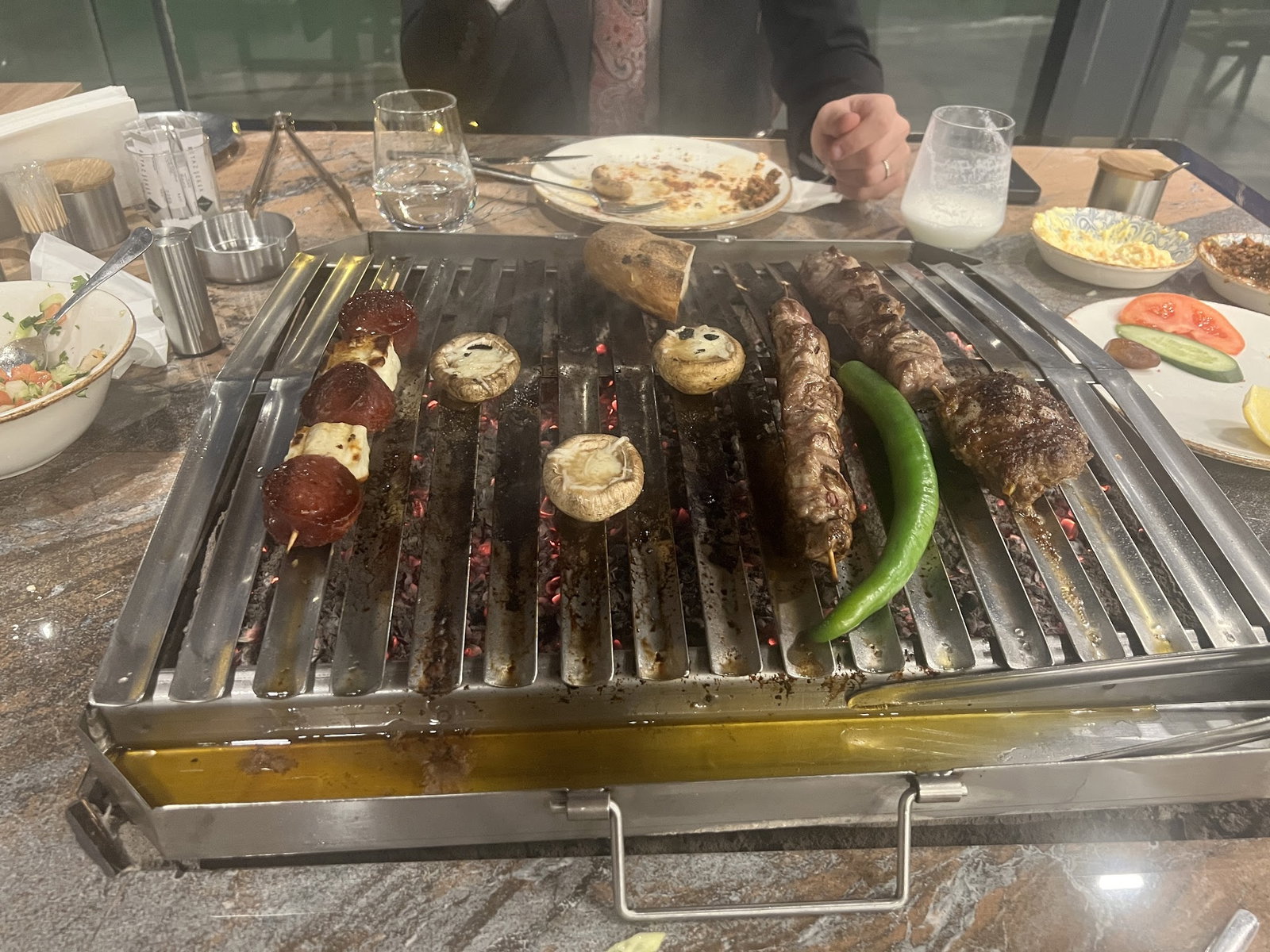 Hükümdar Sofrası Bakırköy Aile Mangalbaşı Et Lokantası